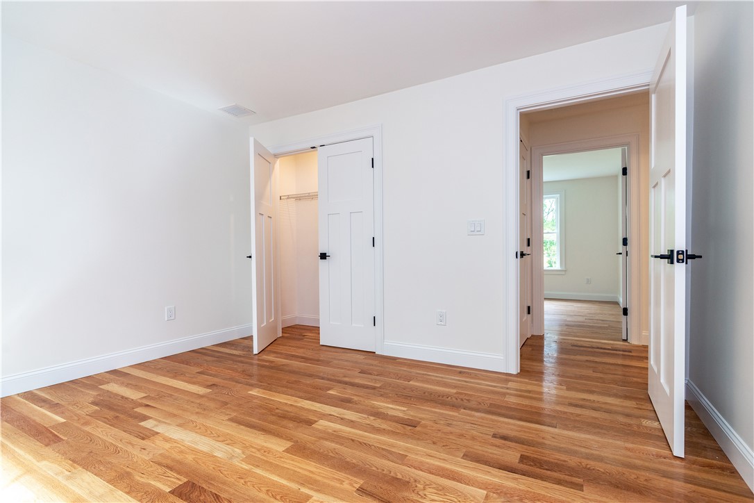 Warwick, Rhode Island 02818, United States, 4 Bedrooms Bedrooms, ,3 BathroomsBathrooms,Residential,Active,206660