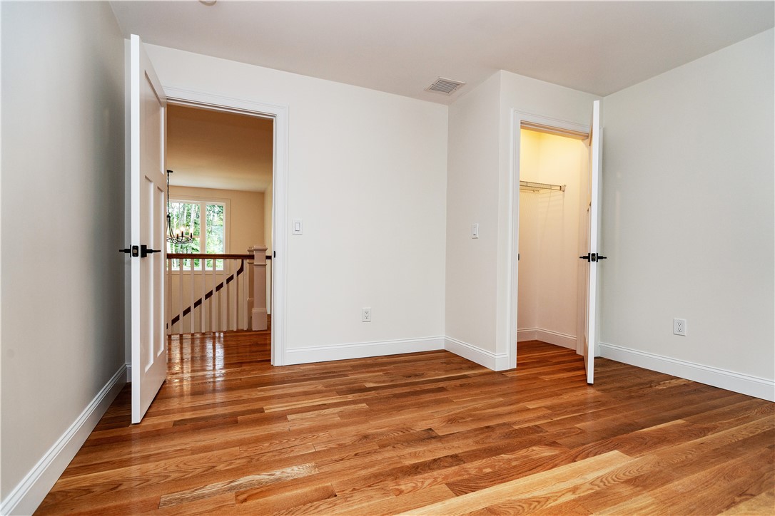 Warwick, Rhode Island 02818, United States, 4 Bedrooms Bedrooms, ,3 BathroomsBathrooms,Residential,Active,206660