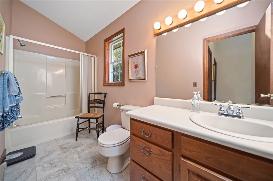 Charlestown, Rhode Island 02813, United States, 3 Bedrooms Bedrooms, ,2 BathroomsBathrooms,Residential,Pending,180689