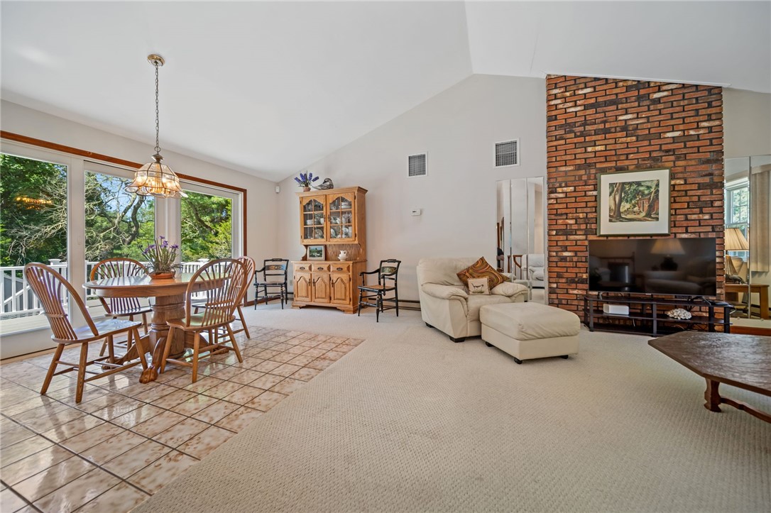 Charlestown, Rhode Island 02813, United States, 3 Bedrooms Bedrooms, ,2 BathroomsBathrooms,Residential,Pending,180689