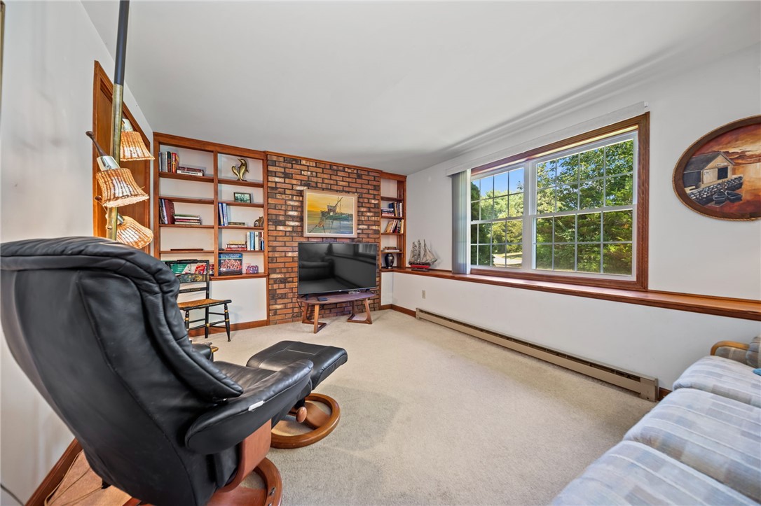 Charlestown, Rhode Island 02813, United States, 3 Bedrooms Bedrooms, ,2 BathroomsBathrooms,Residential,Pending,180689