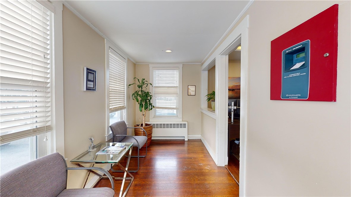 460 East Main Road 470