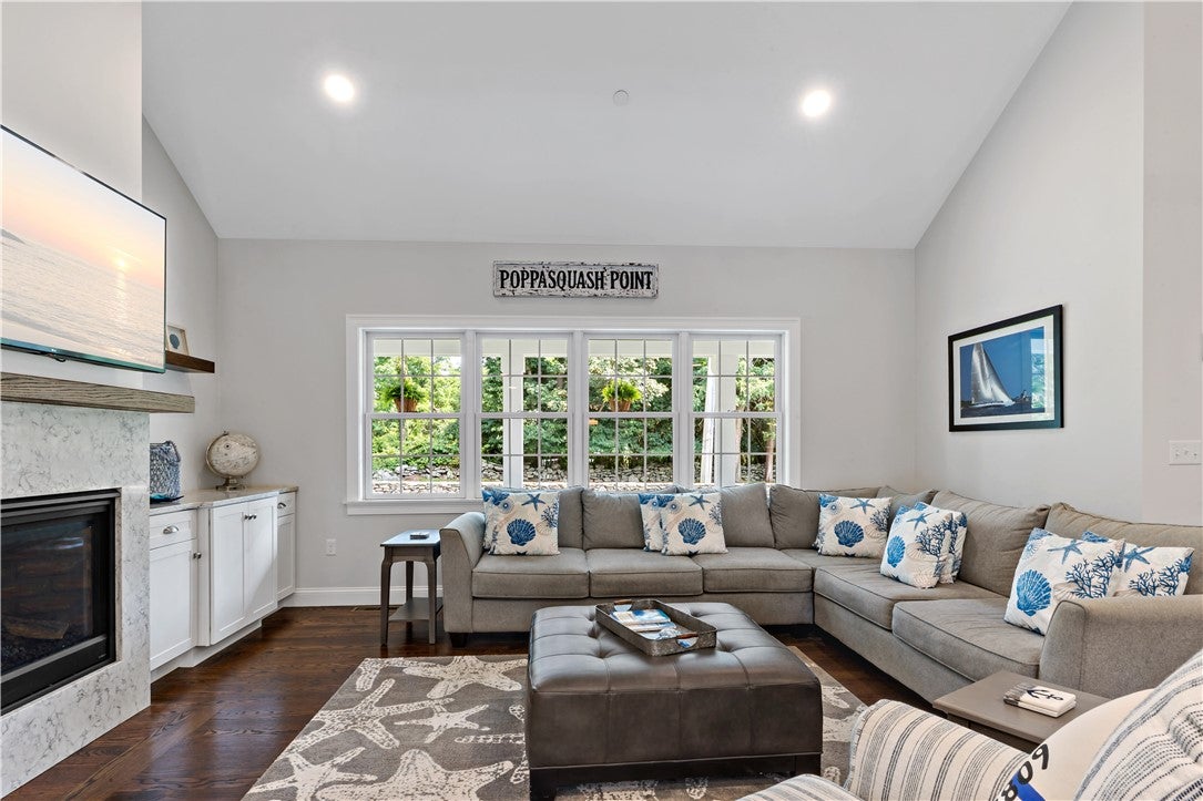 206 Poppasquash Road