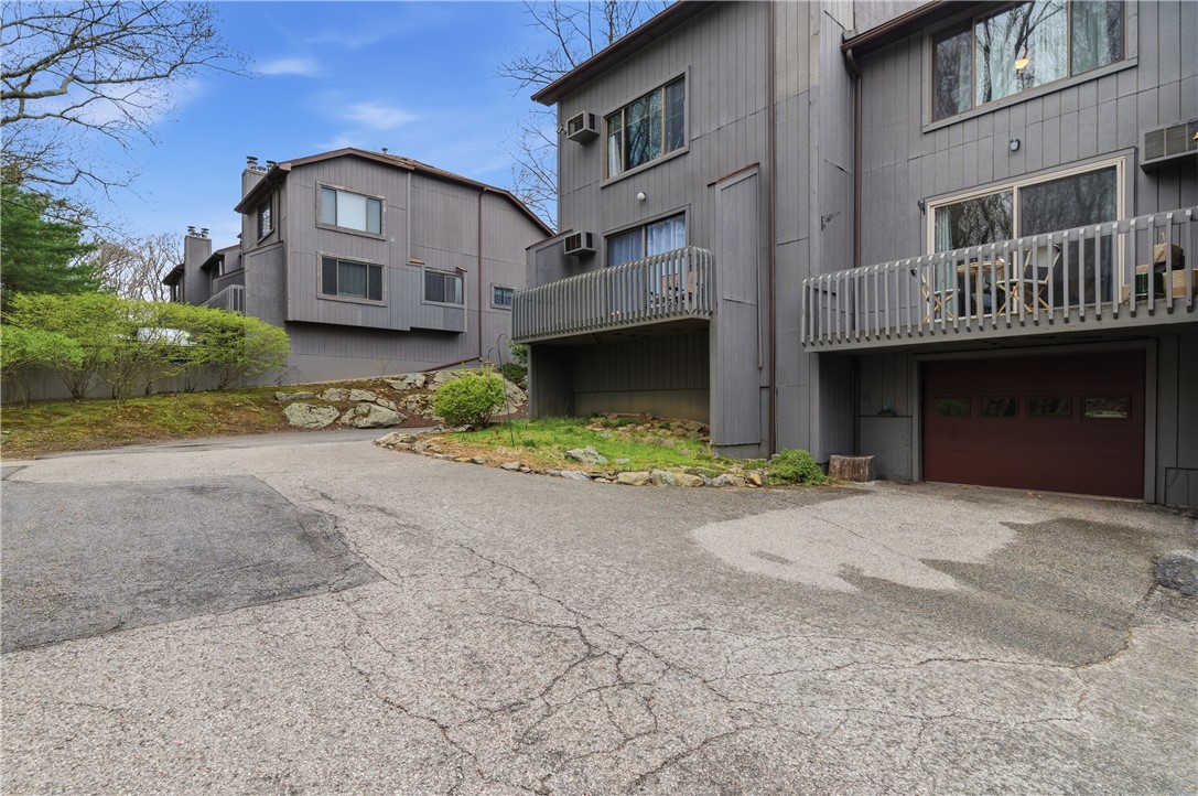 7 Wake Robin Road 1604