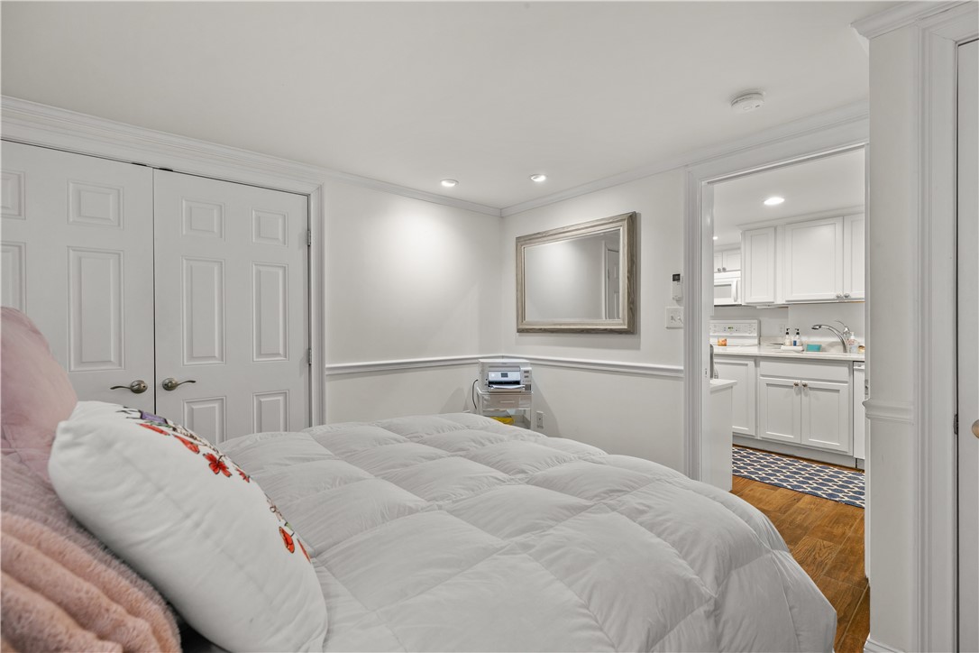 Newport, Rhode Island 02840, United States, 1 Bedroom Bedrooms, ,1 BathroomBathrooms,Residential,Active,239188