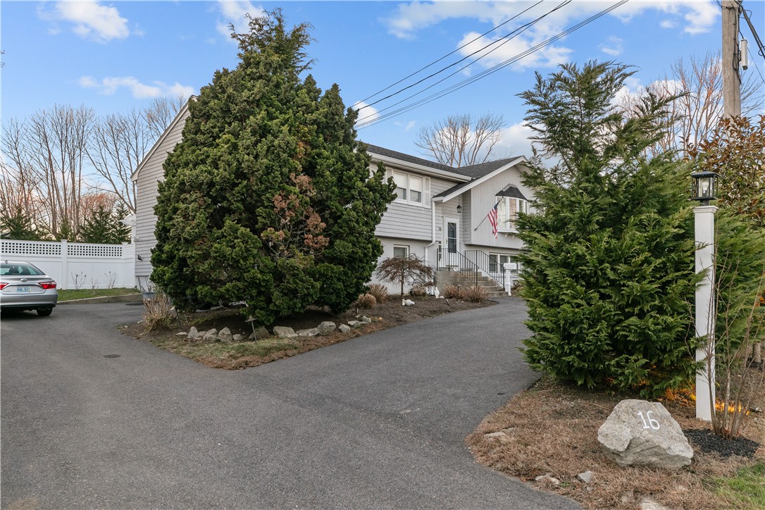 Newport, Rhode Island 02840, United States, 1 Bedroom Bedrooms, ,1 BathroomBathrooms,Residential,Active,239188