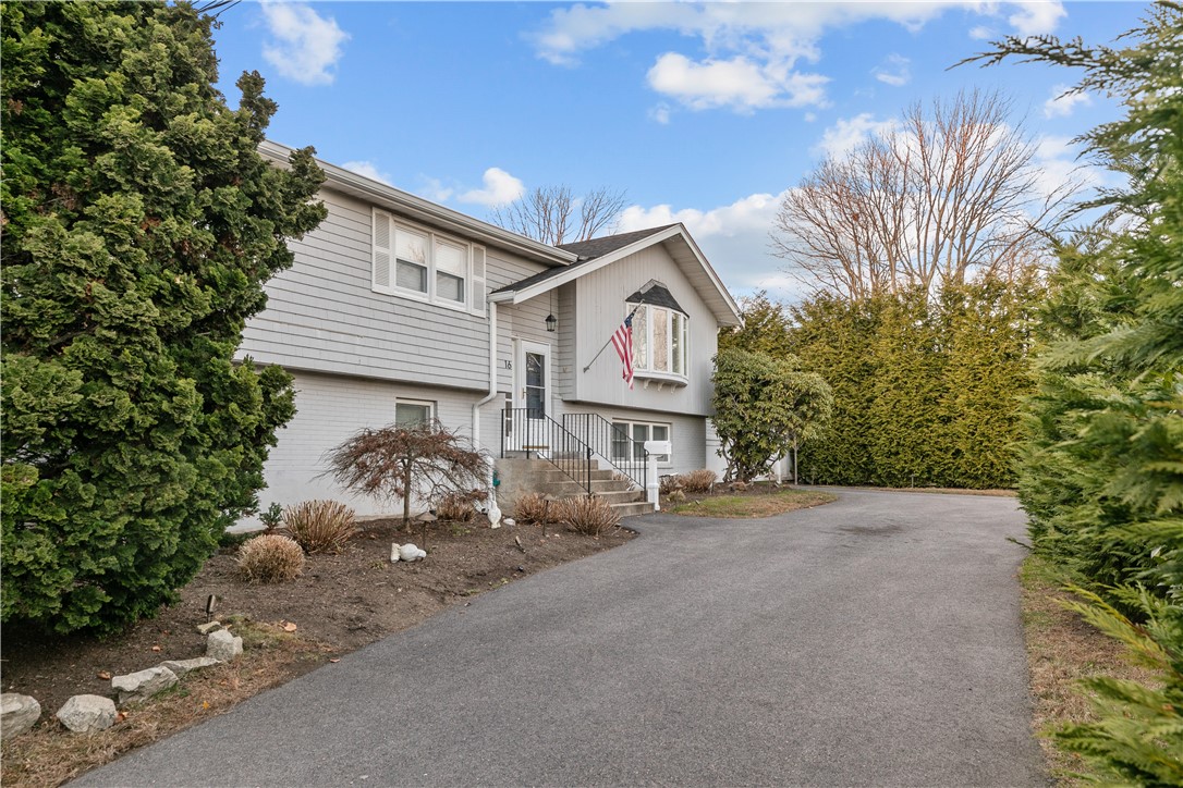 Newport, Rhode Island 02840, United States, 1 Bedroom Bedrooms, ,1 BathroomBathrooms,Residential,Active,239188