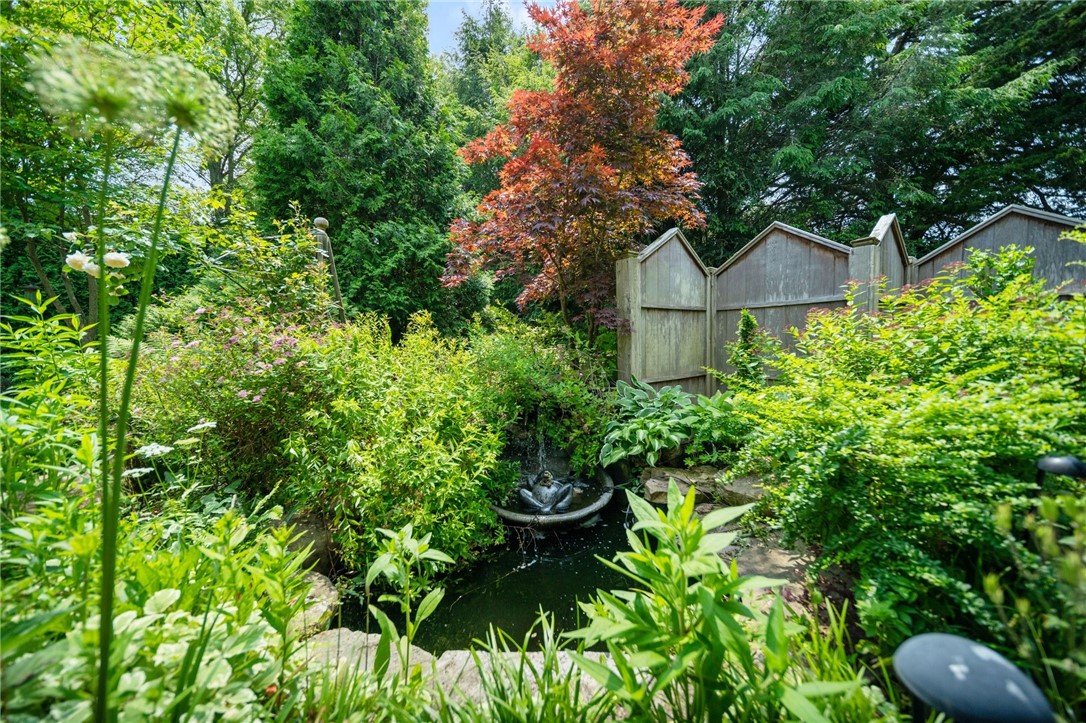 Westerly, Rhode Island 02891, United States, 3 Bedrooms Bedrooms, ,4 BathroomsBathrooms,Residential,Active,153053