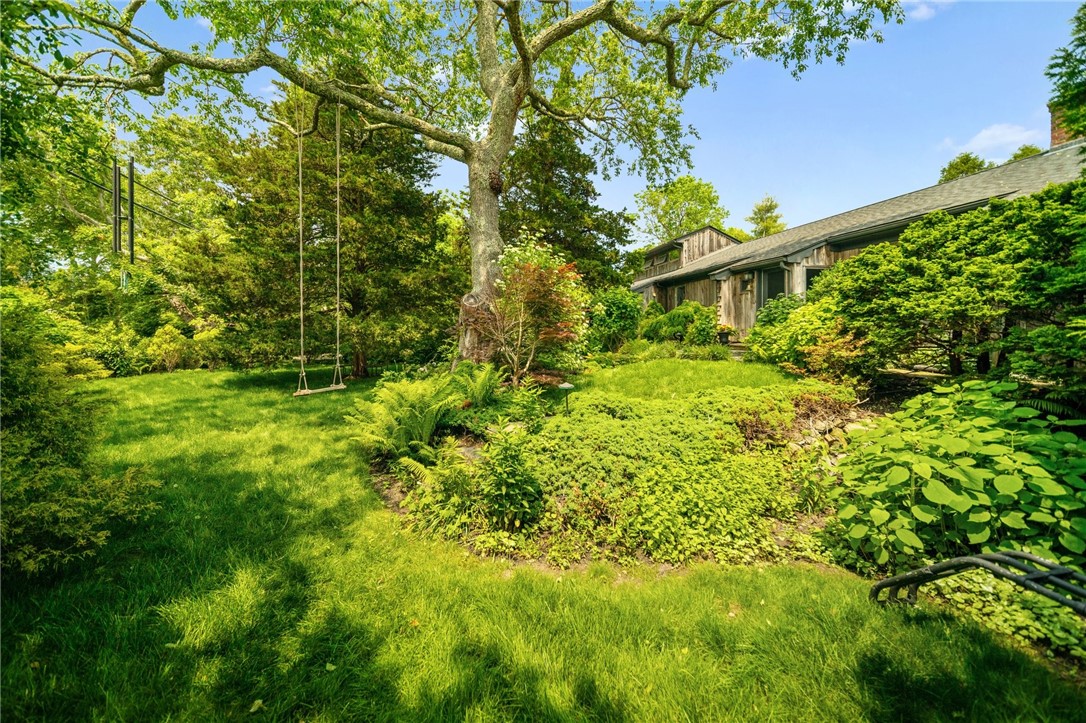 Westerly, Rhode Island 02891, United States, 3 Bedrooms Bedrooms, ,4 BathroomsBathrooms,Residential,Active,153053