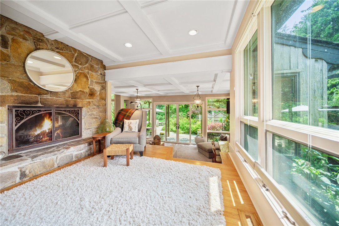 Westerly, Rhode Island 02891, United States, 3 Bedrooms Bedrooms, ,4 BathroomsBathrooms,Residential,Active,153053