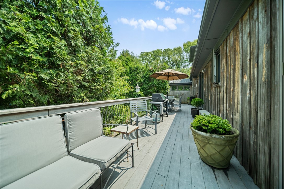 Westerly, Rhode Island 02891, United States, 3 Bedrooms Bedrooms, ,4 BathroomsBathrooms,Residential,Active,153053