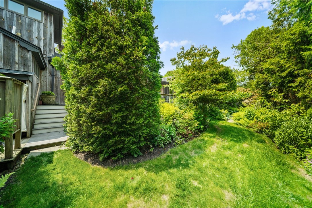 Westerly, Rhode Island 02891, United States, 3 Bedrooms Bedrooms, ,4 BathroomsBathrooms,Residential,Active,153053