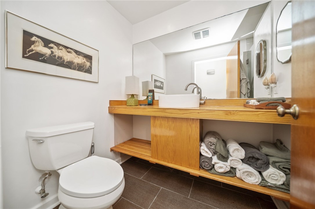 Westerly, Rhode Island 02891, United States, 3 Bedrooms Bedrooms, ,4 BathroomsBathrooms,Residential,Active,153053