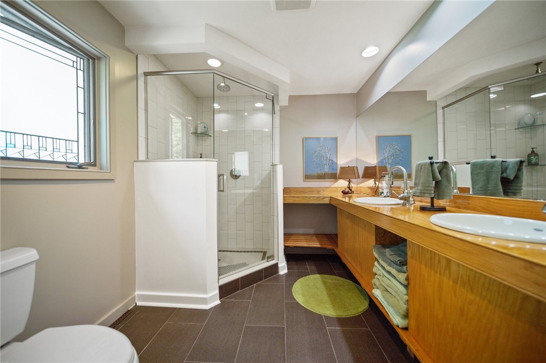 Westerly, Rhode Island 02891, United States, 3 Bedrooms Bedrooms, ,4 BathroomsBathrooms,Residential,Active,153053