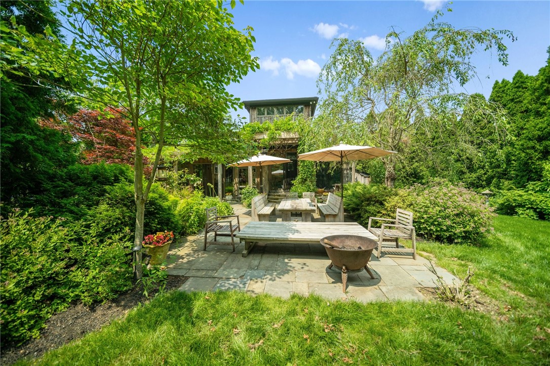 Westerly, Rhode Island 02891, United States, 3 Bedrooms Bedrooms, ,4 BathroomsBathrooms,Residential,Active,153053