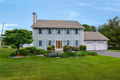 Single Family Residence in Cranston RI 20 Scaralia Road.jpg