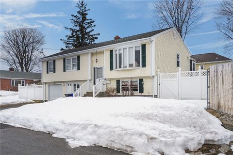 28 Halsey Street North Providence RI 02911