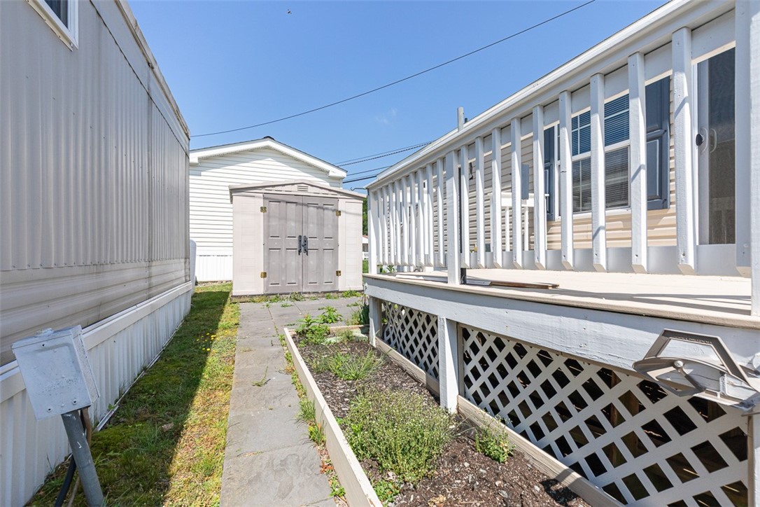 27 Woodward Road, 40