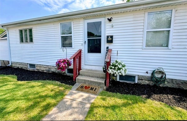 45 ALLARD ST, CRANSTON, RI 02920 - Image 43cc3fd8ec6cdfa5a90ef58ed092e685/753807413