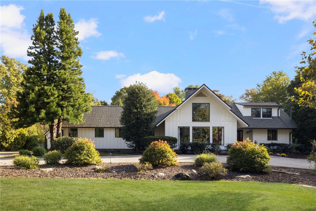 240 Narragansett Bay Avenue