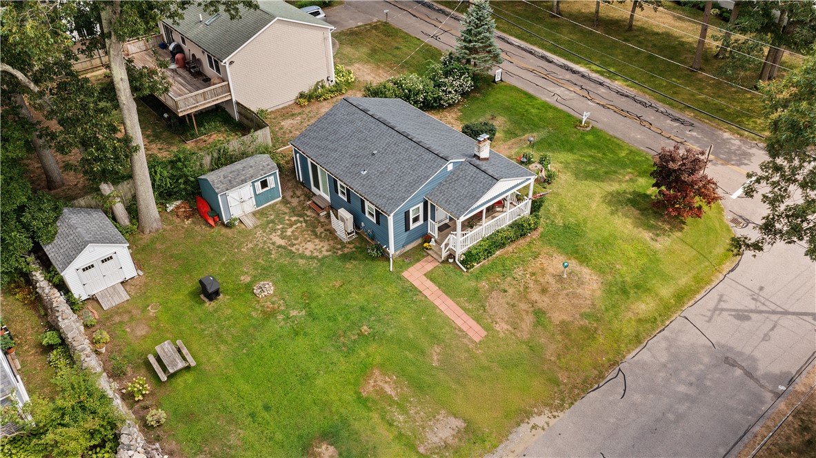 41 Pettaquamscutt Lake Road