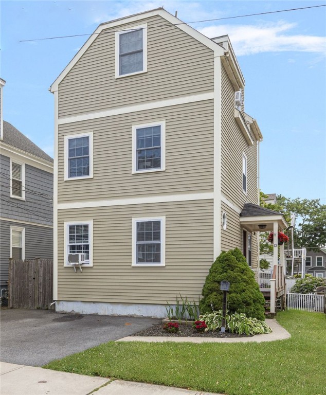 13 Vaughan Avenue