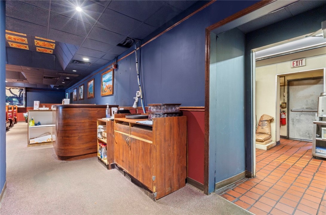 376 Bullocks Point Avenue