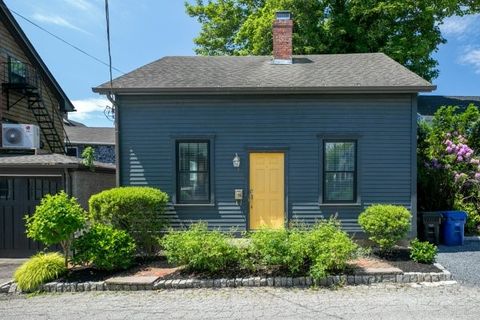 5 Stewart Street Newport RI 02840