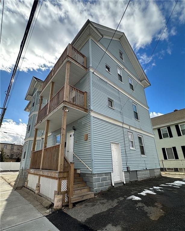 41 Yale Avenue