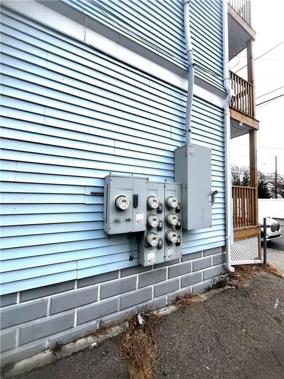 41 Yale Avenue