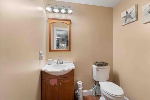 Cranston, Rhode Island 02920, United States, 3 Bedrooms Bedrooms, ,3 BathroomsBathrooms,Residential,Active,153166