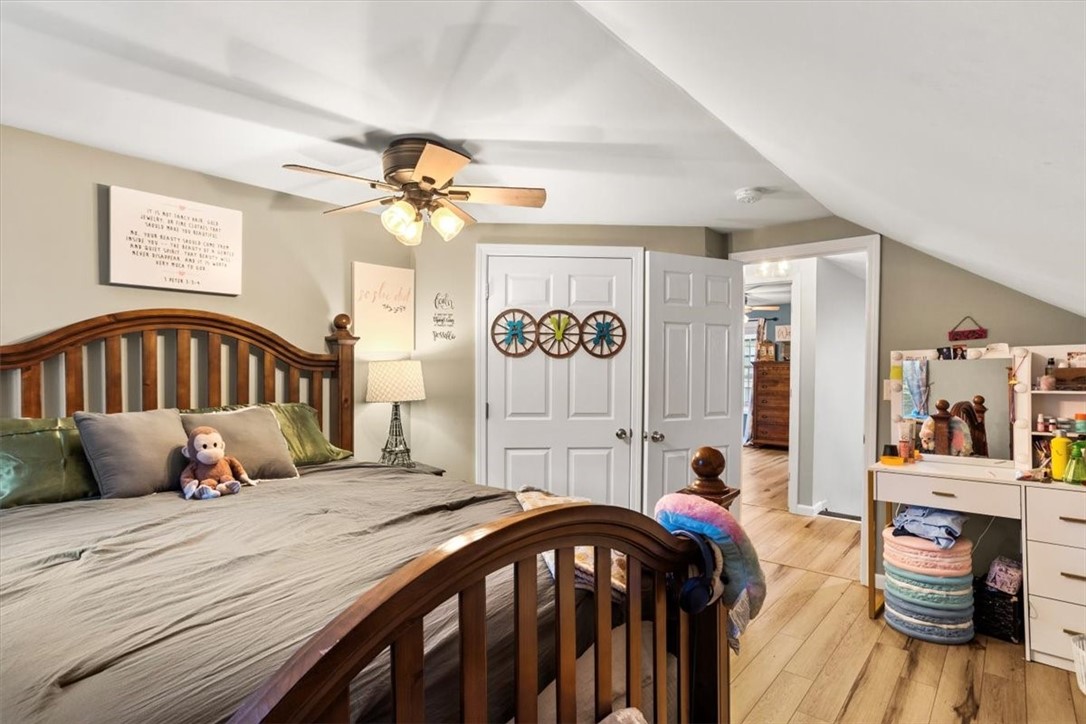 Burrillville, Rhode Island 02830, United States, 4 Bedrooms Bedrooms, ,2 BathroomsBathrooms,Residential,Active,253015