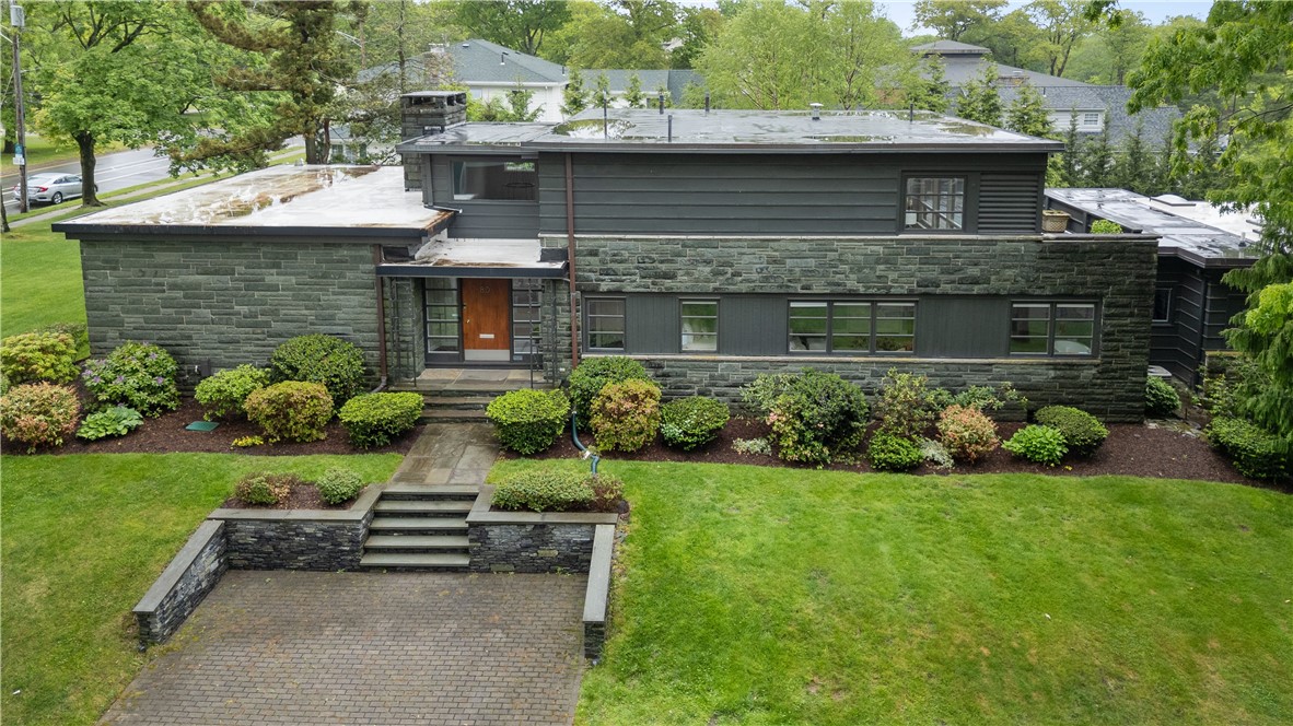 80 Clarendon Avenue