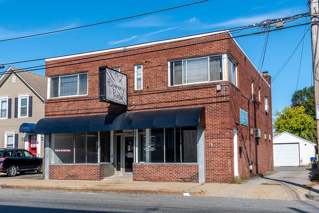 580 Central Avenue