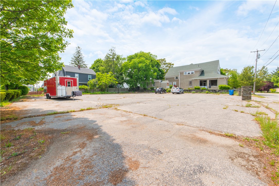 19 Warwick Avenue