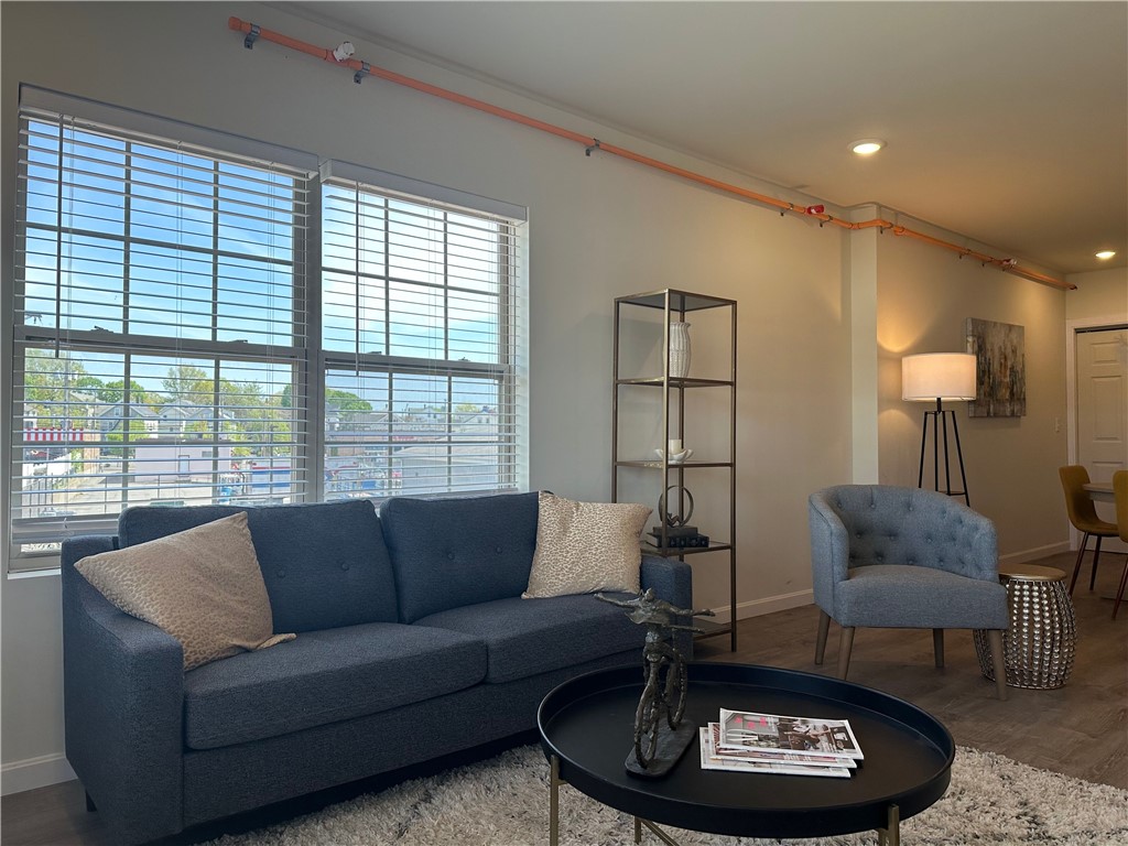 327 Pine Street 3014