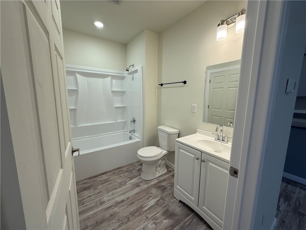 327 Pine Street 3014