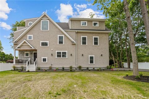 5 Lillis Avenue Barrington RI 02806