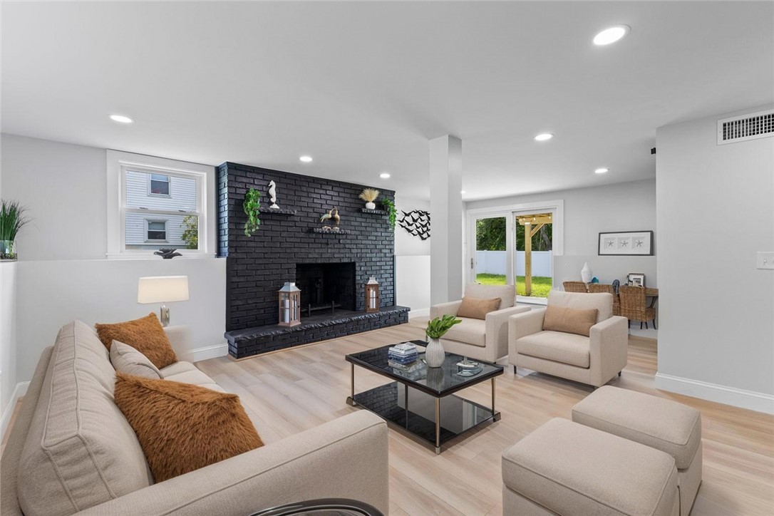 401 Sampan Avenue
