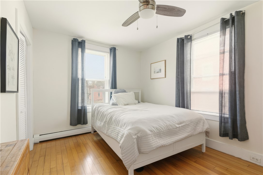 Newport, Rhode Island 02840, United States, 3 Bedrooms Bedrooms, ,2 BathroomsBathrooms,Residential,Active,240664