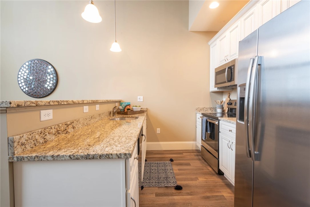 413 CENTRAL Avenue 10-308