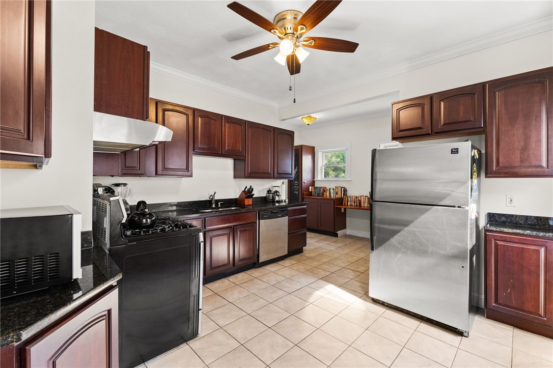 202 Rochambeau Avenue 2