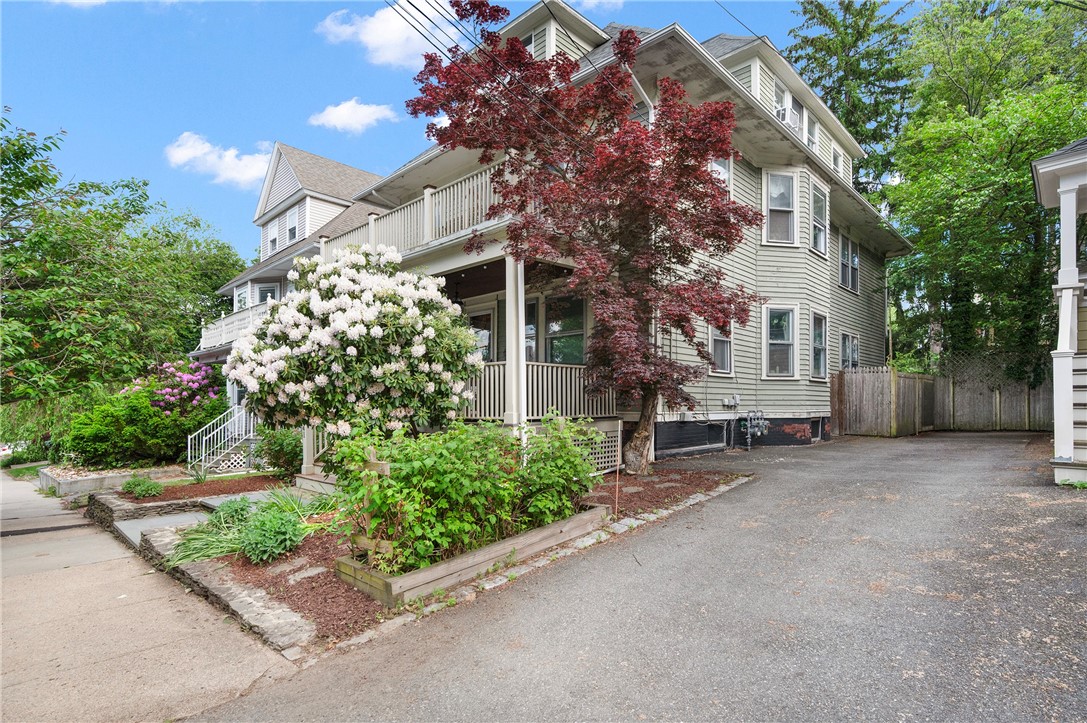 341 LLoyd Avenue 343