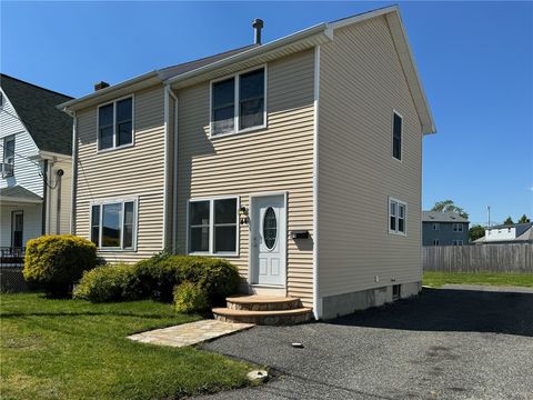 Single Family Residence in Pawtucket RI 44 Charpentier Avenue.jpg