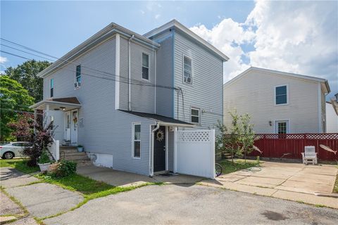 111 Raymond Avenue 113 Pawtucket RI 02860