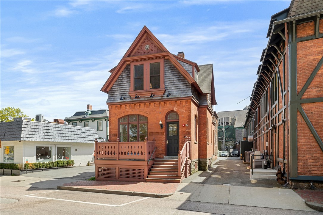 3 Memorial Boulevard