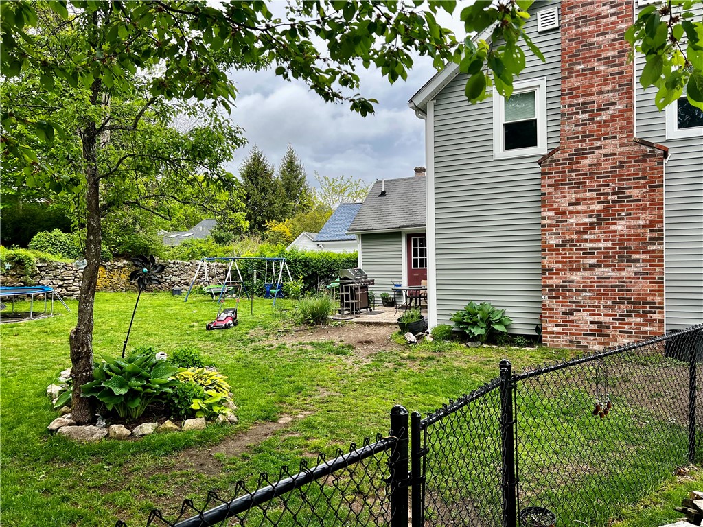 72 Farnum Pike