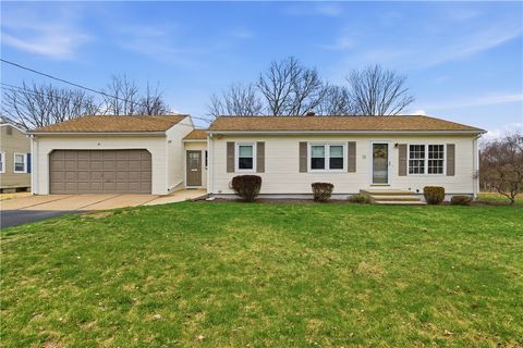 31 Flora Avenue Woonsocket RI 02895