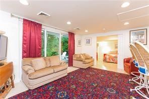 5075 Old Post Road