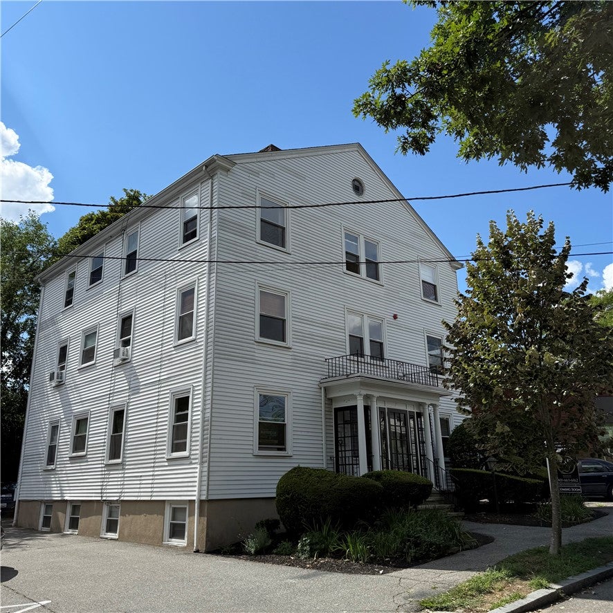 7 North Avenue 2